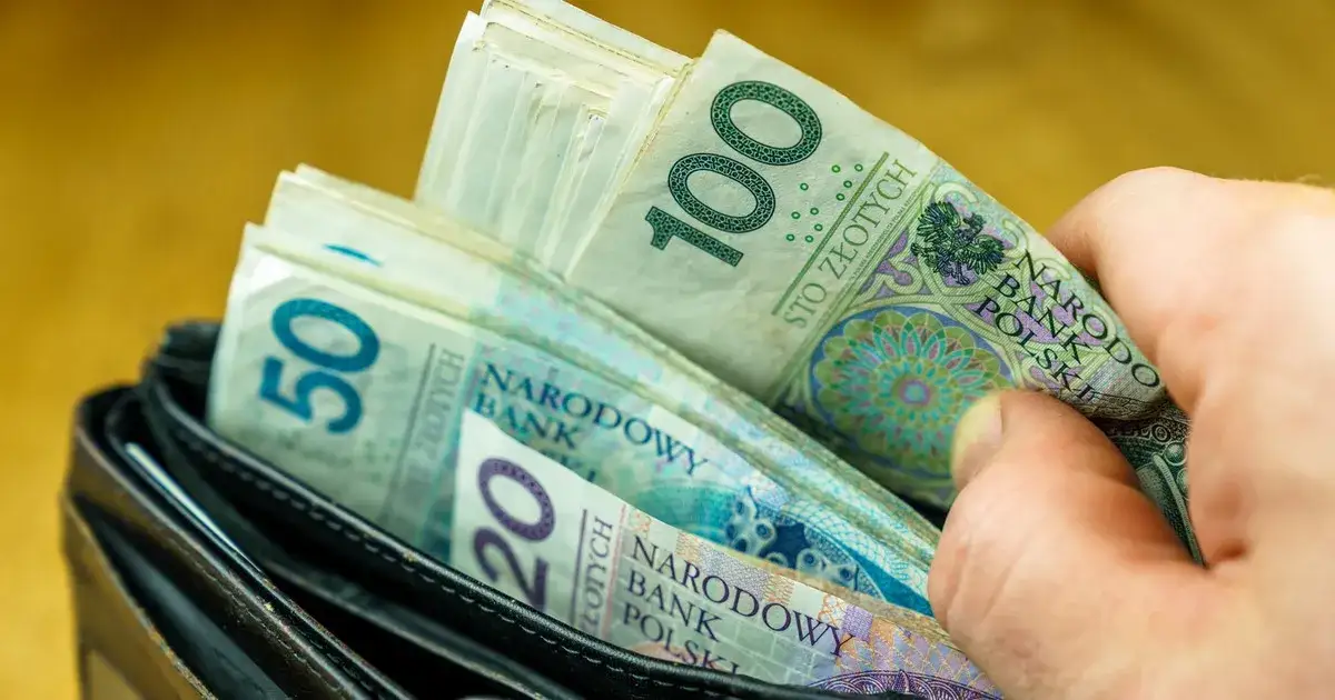 Czy sklejony banknot jest ważny? Oto, co musisz wiedzieć o jego wartości