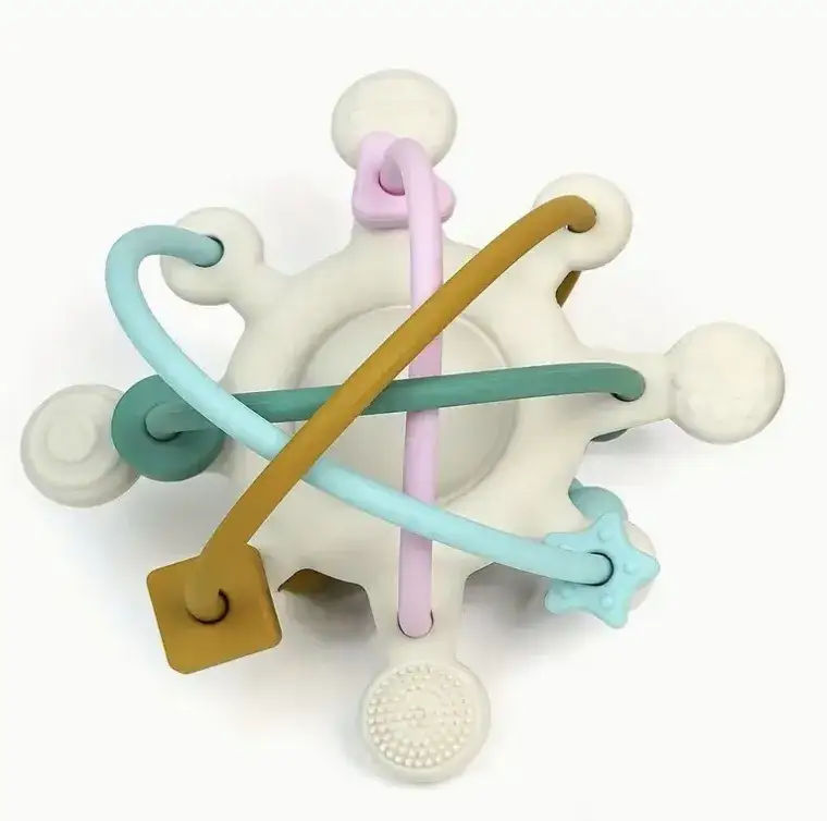 Kula sensoryczna dla niemowląt - wybierz najlepsze modele dla malucha