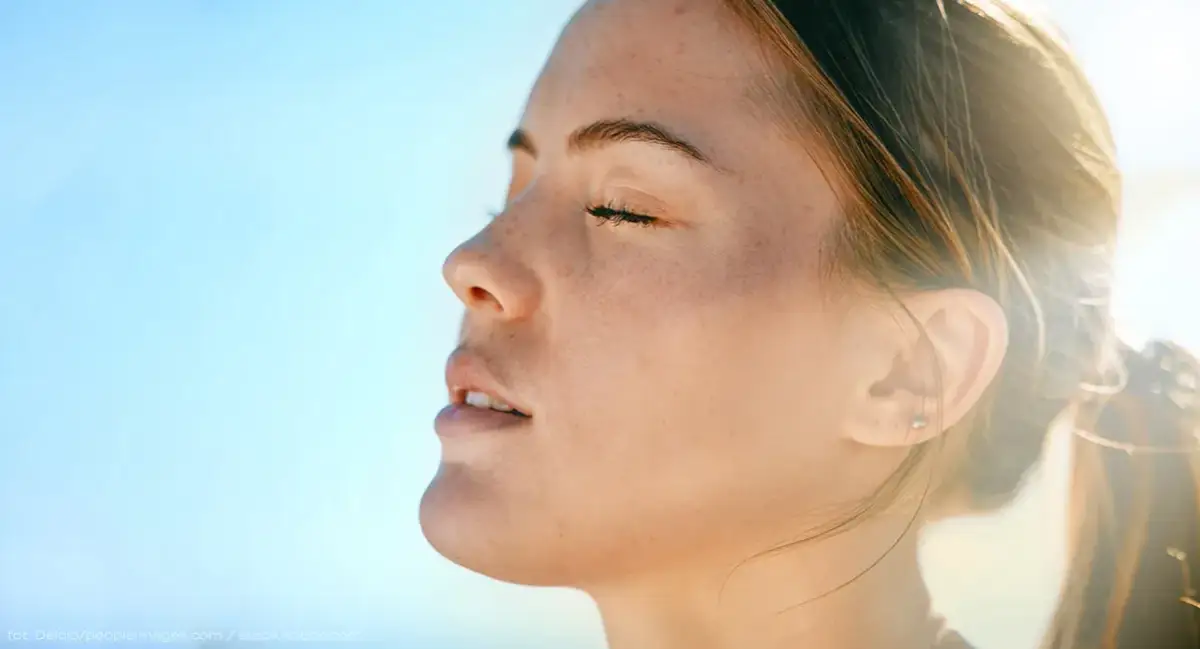 Jak oddychać podczas biegania? Lepsza wydolność i koniec z kolką!