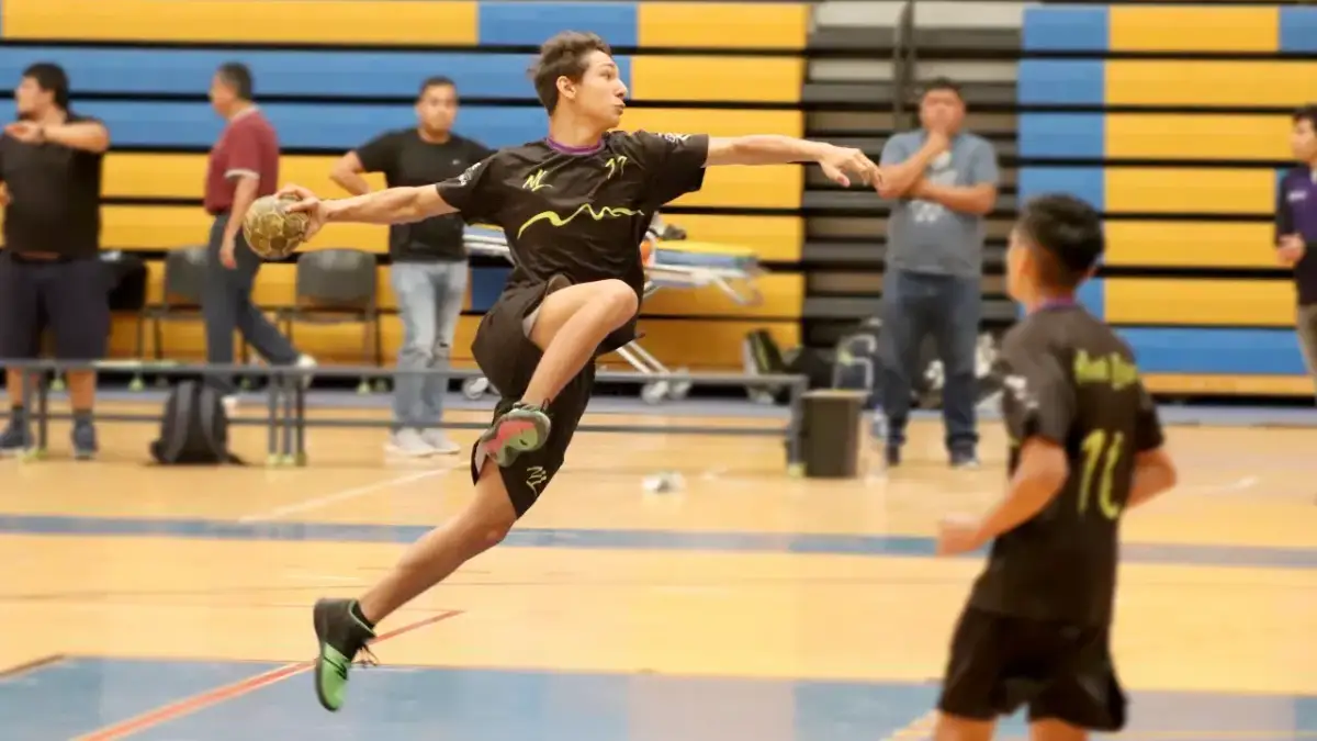 Jak bronić w piłce ręcznej: skuteczne techniki i strategie obrony