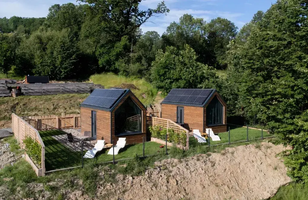 Tanie noclegi za granicą: Sprawdzone triki i gdzie szukać?