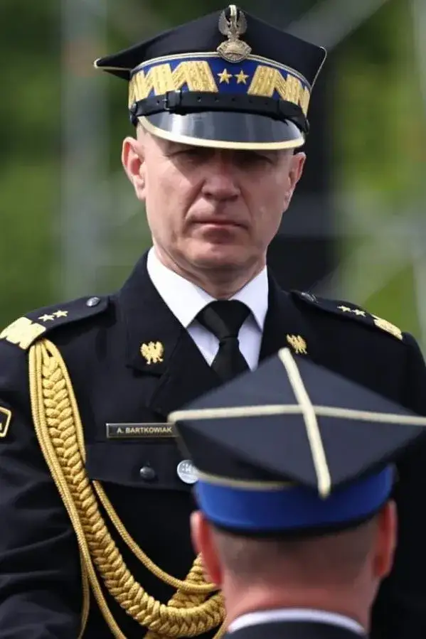 Gdzie znajduje się generał brygadier w polskiej armii i straży pożarnej?