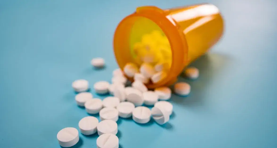Jak długo można zażywać leki po terminie ważności? Sprawdź ryzyko