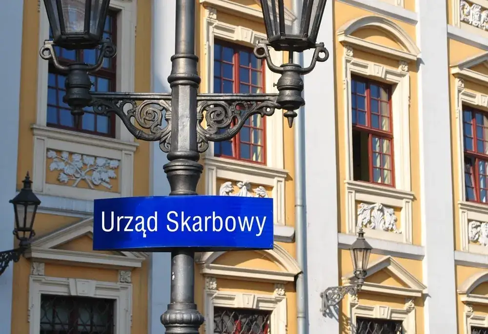 Czy kupno mieszkania od dewelopera trzeba zgłosić do urzędu skarbowego? Oto co musisz wiedzieć