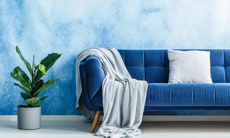 Niebieska kanapa jakie dodatki - stwórz piękne wnętrze bez wysiłku