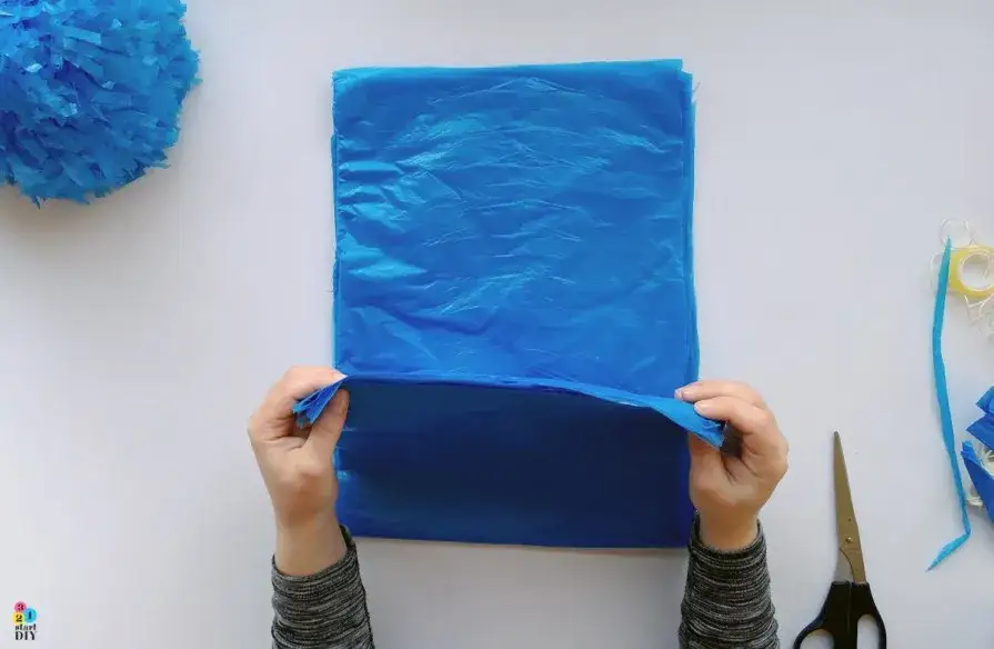 Jak zrobić pompony do tańca? Prosto, tanio i efektownie!