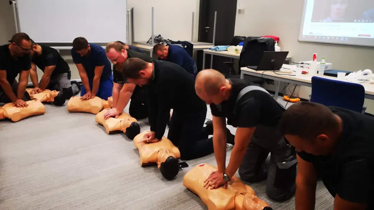 Jak wygląda szkolenie z pierwszej pomocy i co musisz wiedzieć