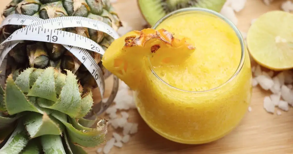 Koktajl z ananasa na płaski brzuch - skuteczne przepisy na odchudzanie
