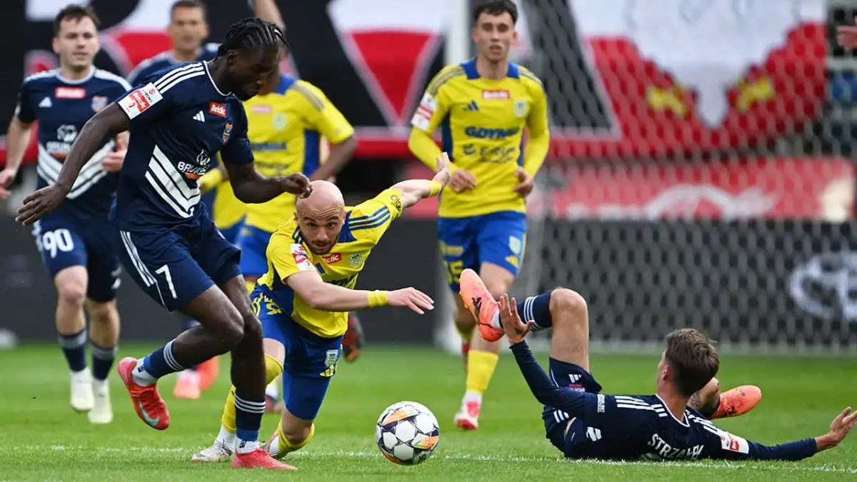 Kto awansował do Ekstraklasy? Poznaj beniaminków 2025/2026