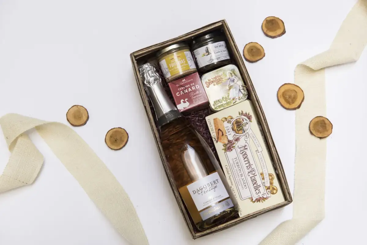 Co kupić na imieniny kobiecie po 60, by ją zaskoczyć i ucieszyć?