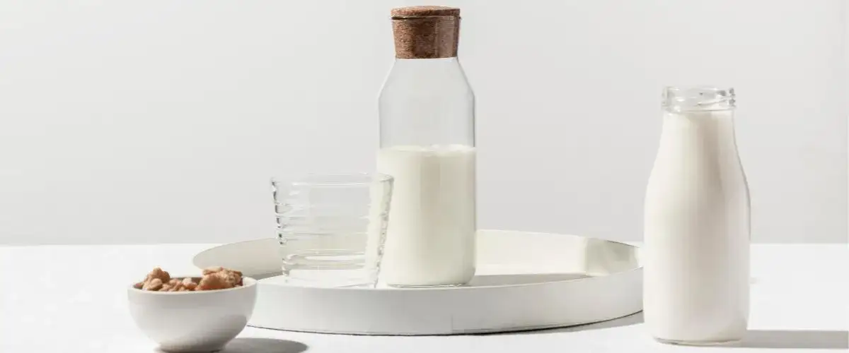 Ile kalorii ma litr mleka? Poznaj różnice między rodzajami mleka