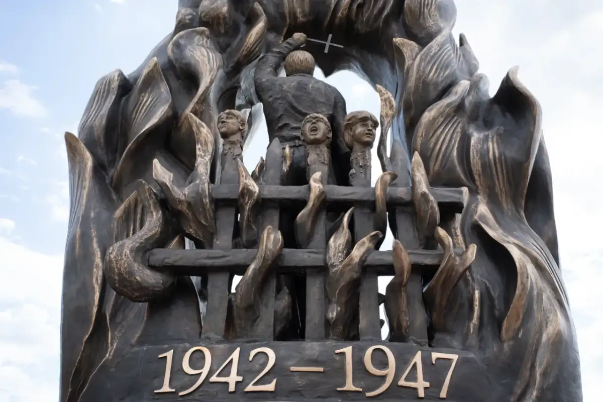 Rzeź Wołyńska: Złożone korzenie tragedii. Poznaj genezę