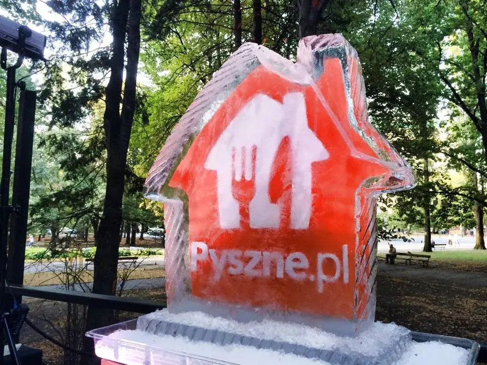 Rzeźba z lodu: Odkryj niezwykłe sztuki i ich zastosowanie na imprezach