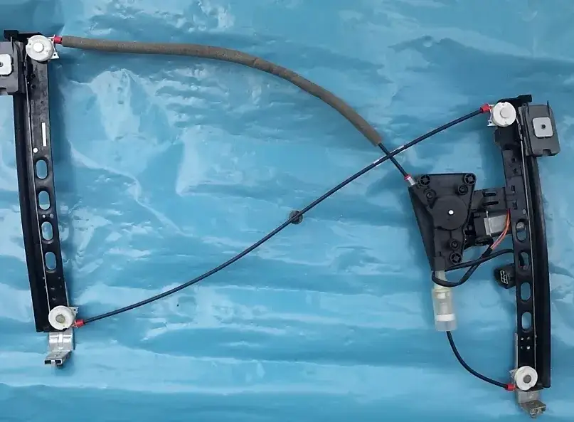 Mechanizm szyby Focus: Diagnoza, koszty, DIY. Naprawisz to sam!