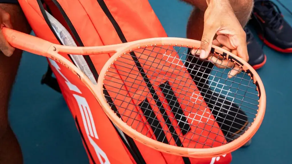 Jak grać w tenisa - proste zasady i techniki dla początkujących