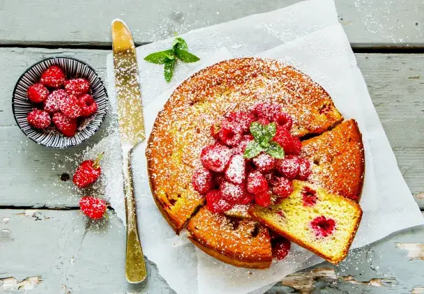 Pyszne ciasto malinowe przepisy, które zaskoczą Twoje podniebienie