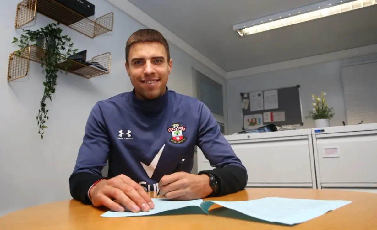 Zarobki Jana Bednarka: Miliony w Premier League i co jeszcze?