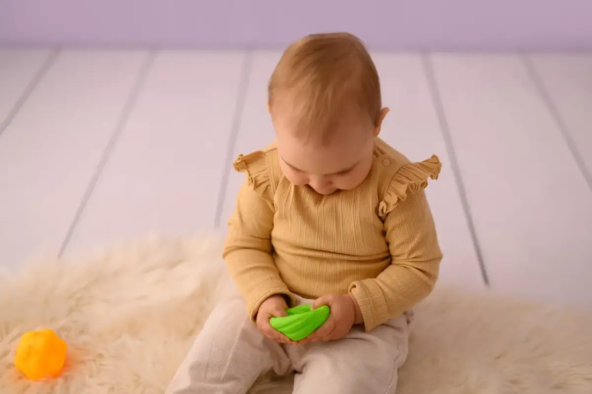 Piłeczki sensoryczne dla niemowląt: jak wspierają rozwój Twojego dziecka