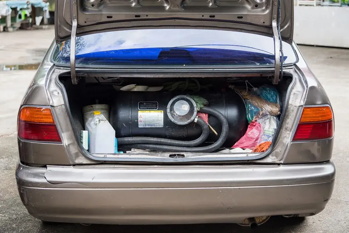 LPG w aucie: Jak temperatura wpływa na gaz, silnik i instalację?