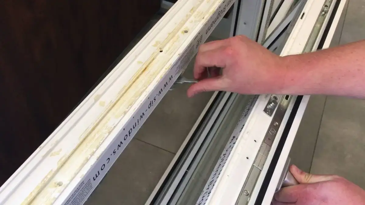 Jak otworzyć okno uchylne bez problemów – proste kroki i porady