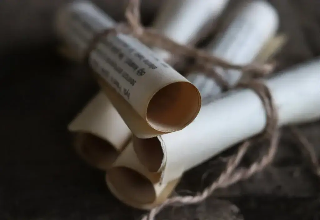 Jak dbać o książki, aby uniknąć ich zniszczenia i zachować na lata