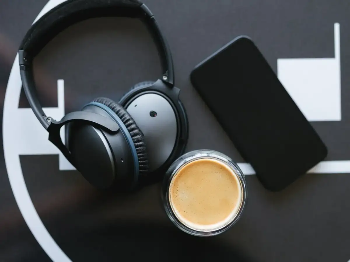 Jakie słuchawki bezprzewodowe? Wybierz idealne dla siebie!