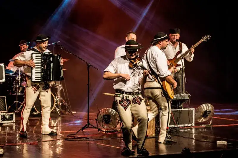 Jak długo trwa koncert Baciary? Czas trwania, występy i opinie widzów