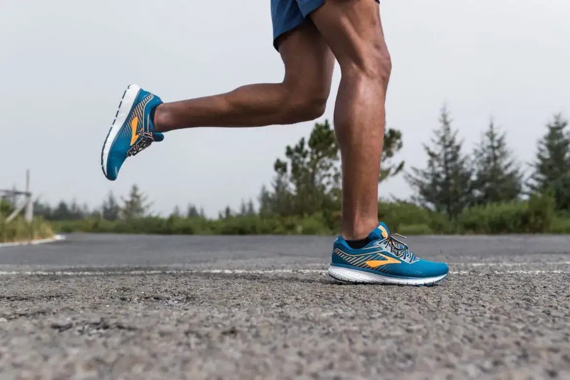 Jak wybrać buty do biegania - kluczowe wskazówki, które musisz znać