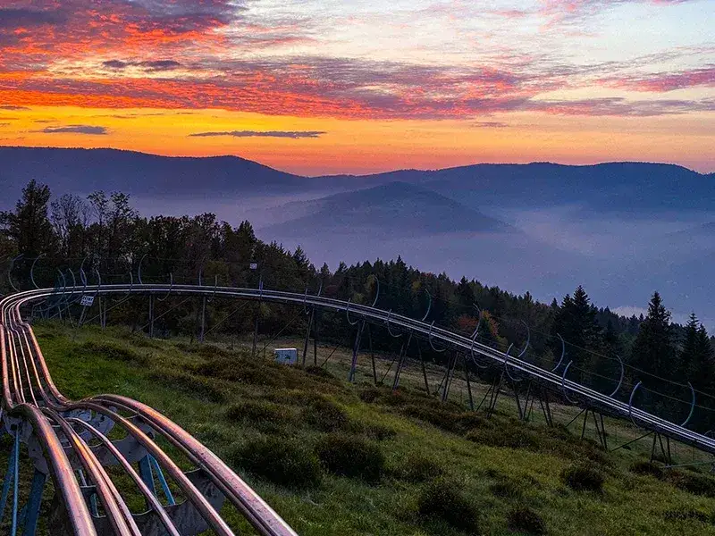 Góra Żar: Atrakcje dla każdego? Przewodnik po Beskidzkiej Perle