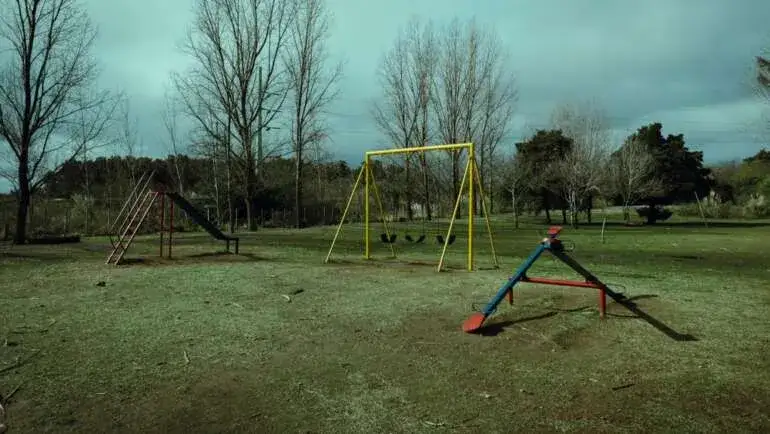 Jak się pisze huśtawka? Uniknij najczęstszych błędów ortograficznych