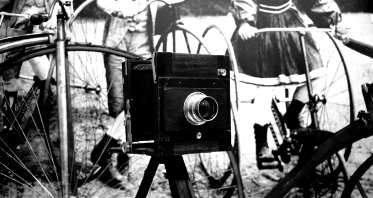 Kiedy powstał pierwszy aparat? Rewolucja Niépce'a i Daguerre'a