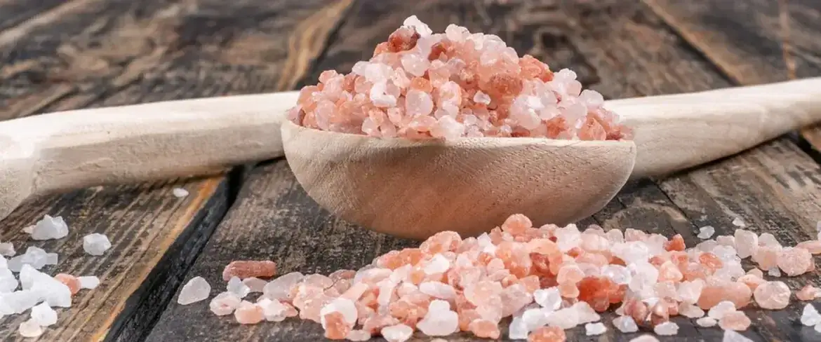 Co jeść na niedobór sodu? Skuteczne produkty i kiedy do lekarza