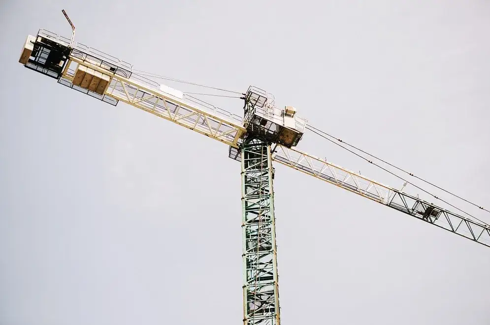 Czy na dźwigu jest toaleta? Oto, co musisz wiedzieć o dostępności