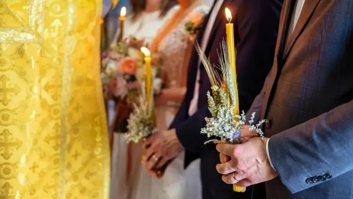 Ślub kościelny: Ile kosztuje? Praktyczny poradnik opłat