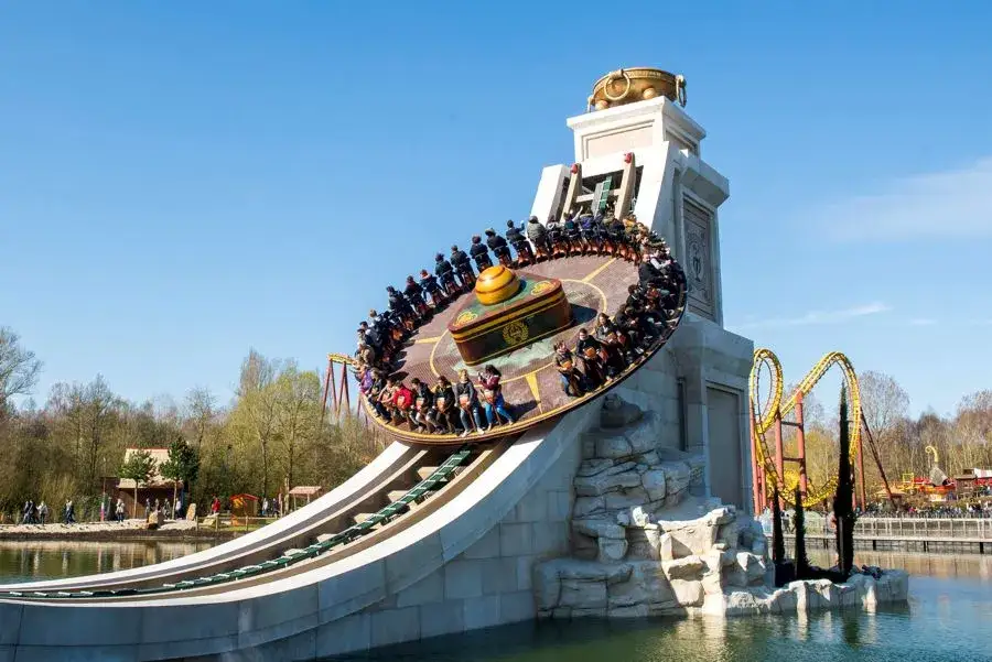 Park Asterixa czy Disneyland: który park rozrywki wybrać?