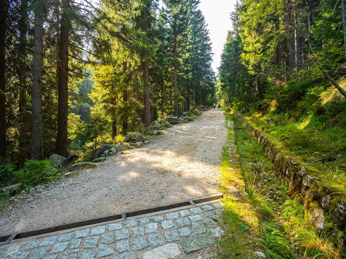 Szklarska Poręba: Twój przewodnik po szlakach od spacerów po wyzwania