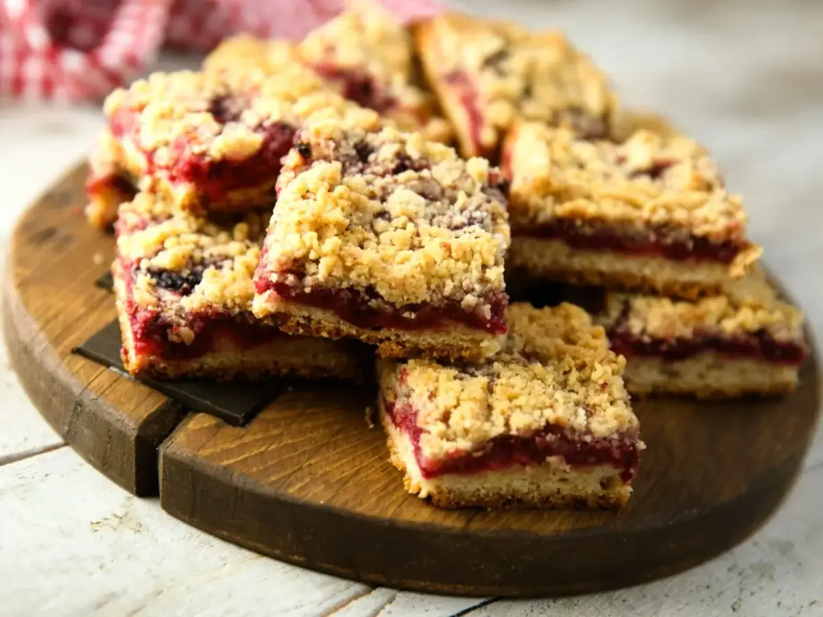 Szybkie i łatwe przepisy na gotowe ciasto kruche do wypieków