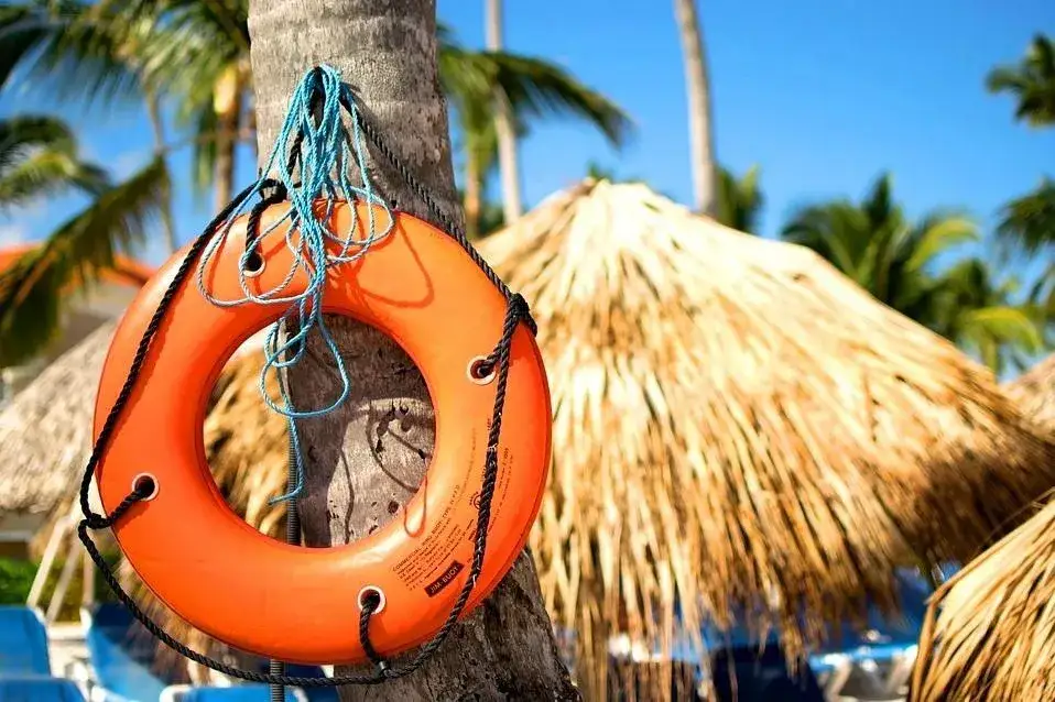 Nicea czy jest bezpiecznie? Odkryj zagrożenia i bezpieczne miejsca