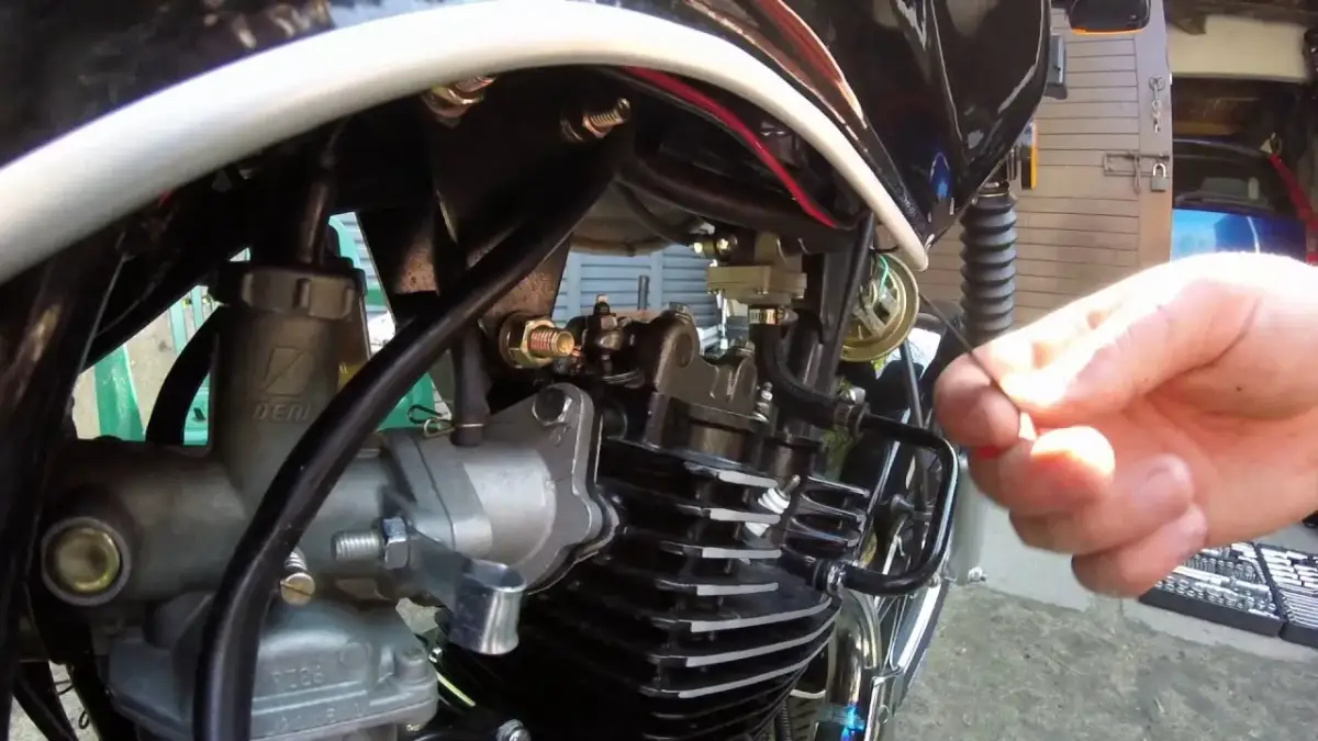 Jak ustawić zawory 4t 125 - uniknij problemów z silnikiem skuterowym