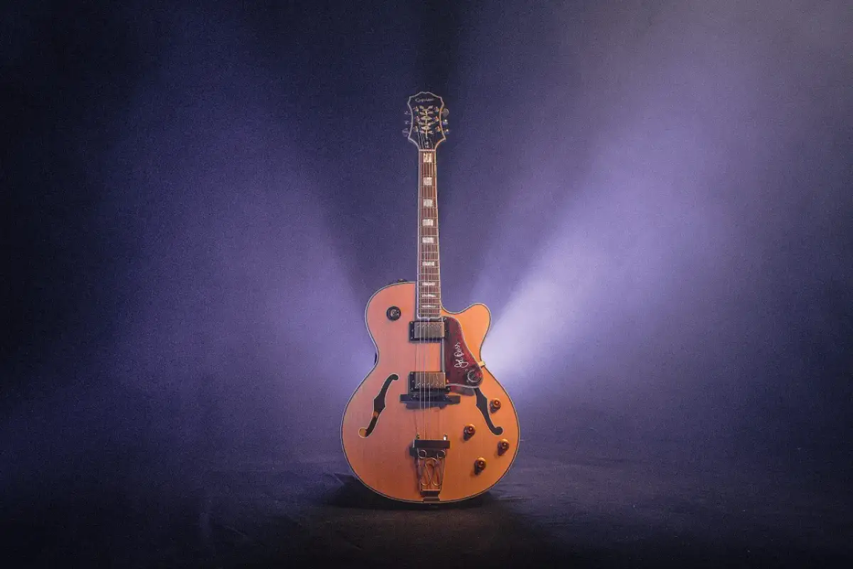 E-Gitarre reinigen: So pflegst du dein Instrument richtig