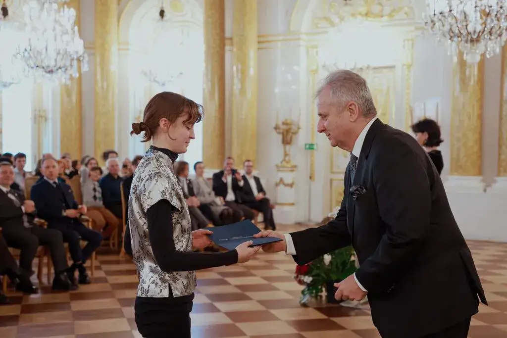 Ile wynosi stypendium ministra kultury? Zaskakujące kwoty i kategorie