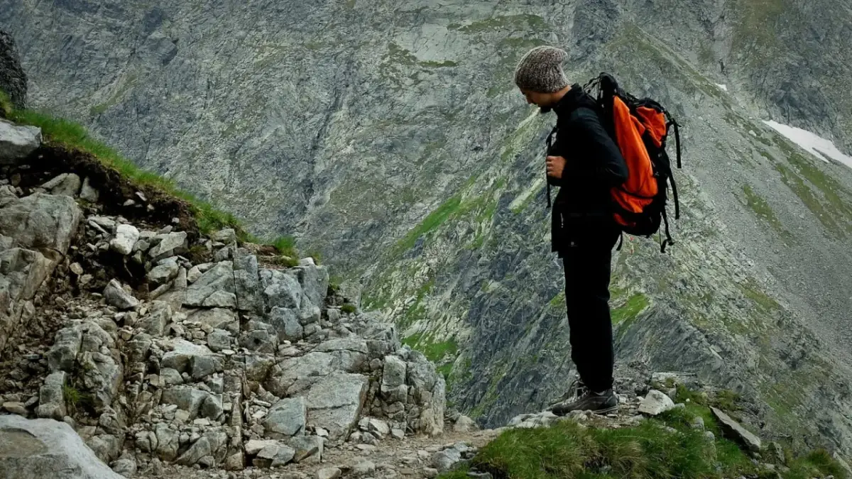 Co zabrać w góry? Spakuj plecak jak ekspert uniknij błędów!