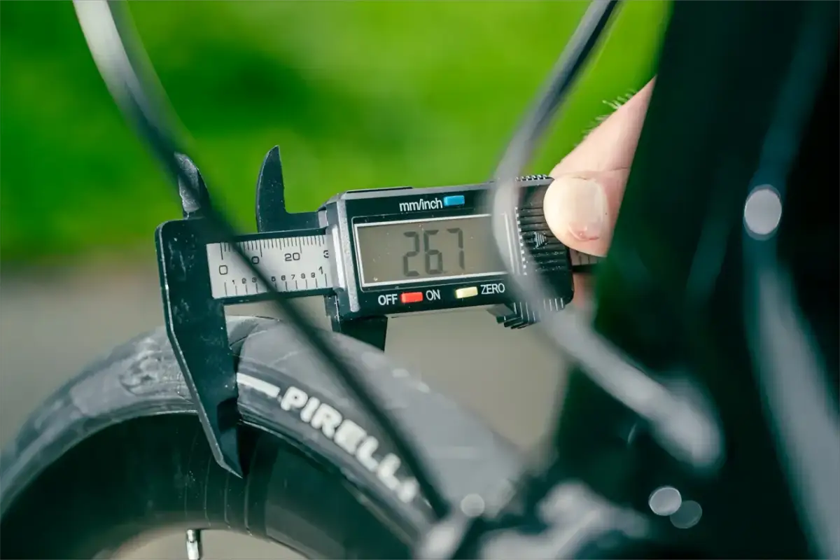 Jakie ciśnienie w rowerze? Odkryj idealne dla komfortu i prędkości!