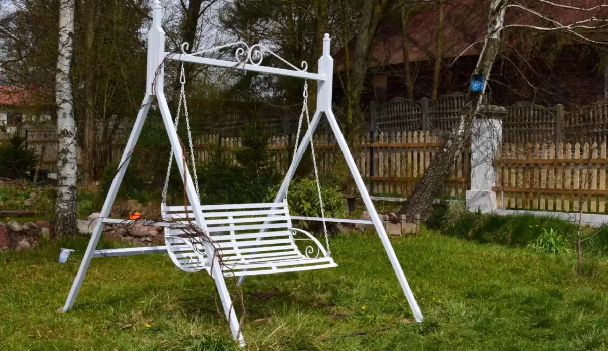 Jak zrobić ławkę do huśtawki - proste kroki na idealny projekt