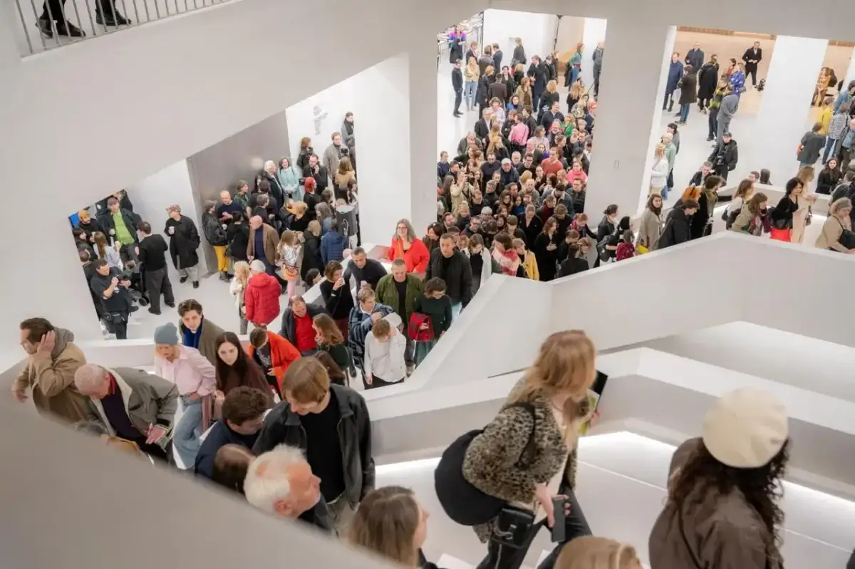 Muzeum sztuki nowoczesnej Warszawa - odkryj fascynujące wystawy i historię