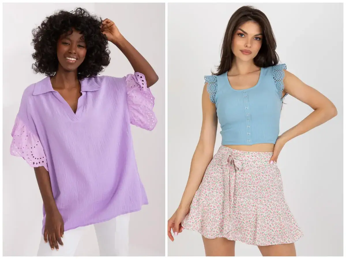 Dwie modelki prezentują letnie stylizacje. Jedna w lawendowej bluzce z ażurowymi rękawami, druga w błękitnym topie i spódniczce w drobne serduszka.