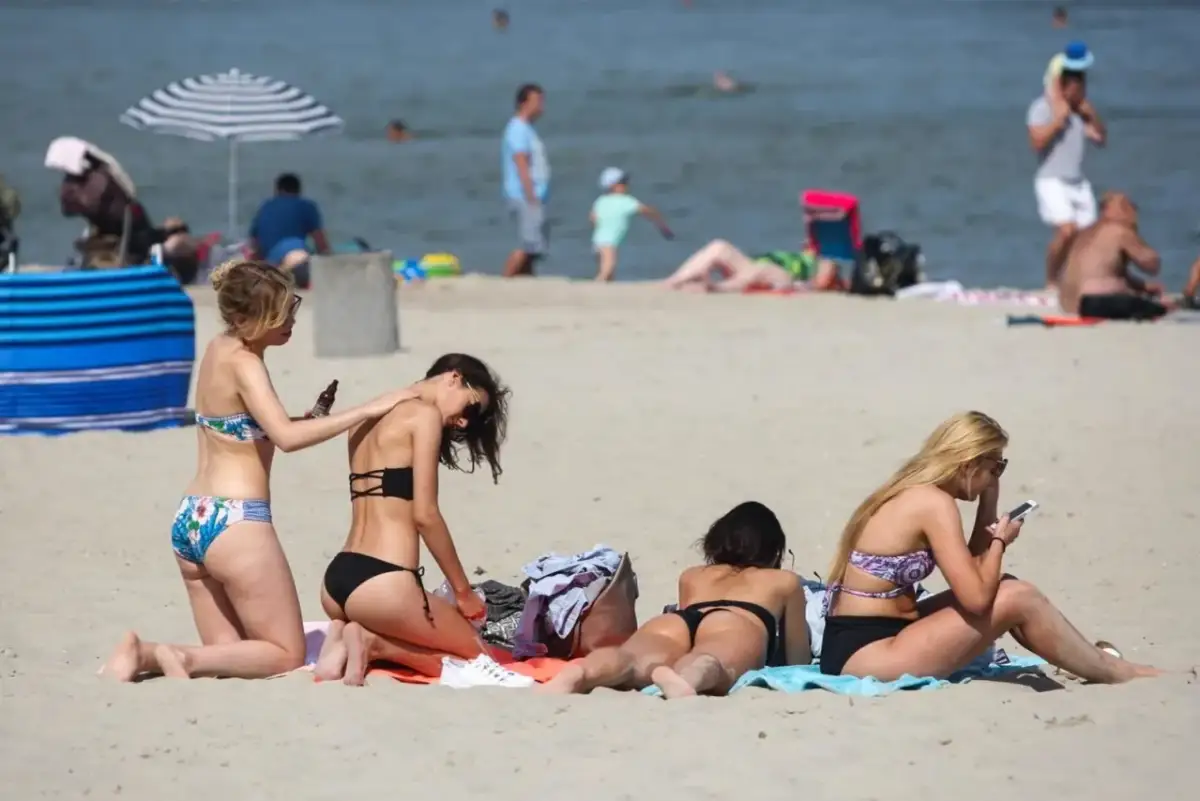 Temperatura Bałtyku: Kiedy jest najcieplejsza? Praktyczny przewodnik