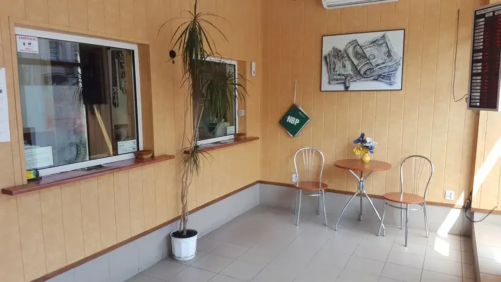 Kursy walut w Łodzi - Gdzie znaleźć najlepsze stawki wymiany walut?