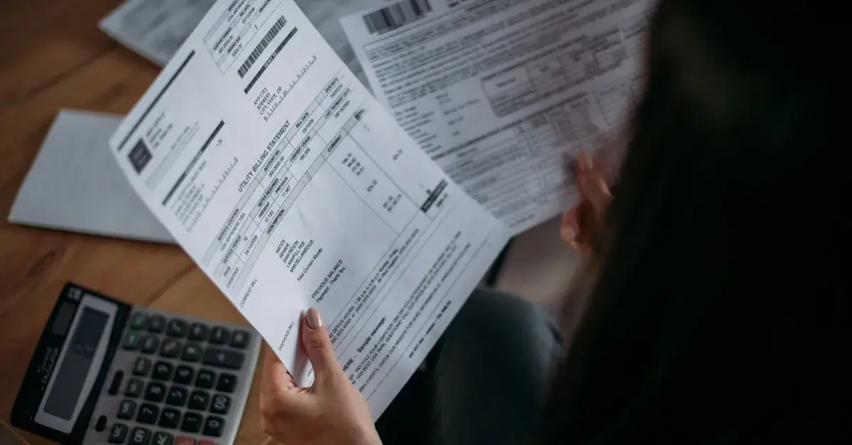 Jak numerować faktury zgodnie z przepisami i uniknąć błędów