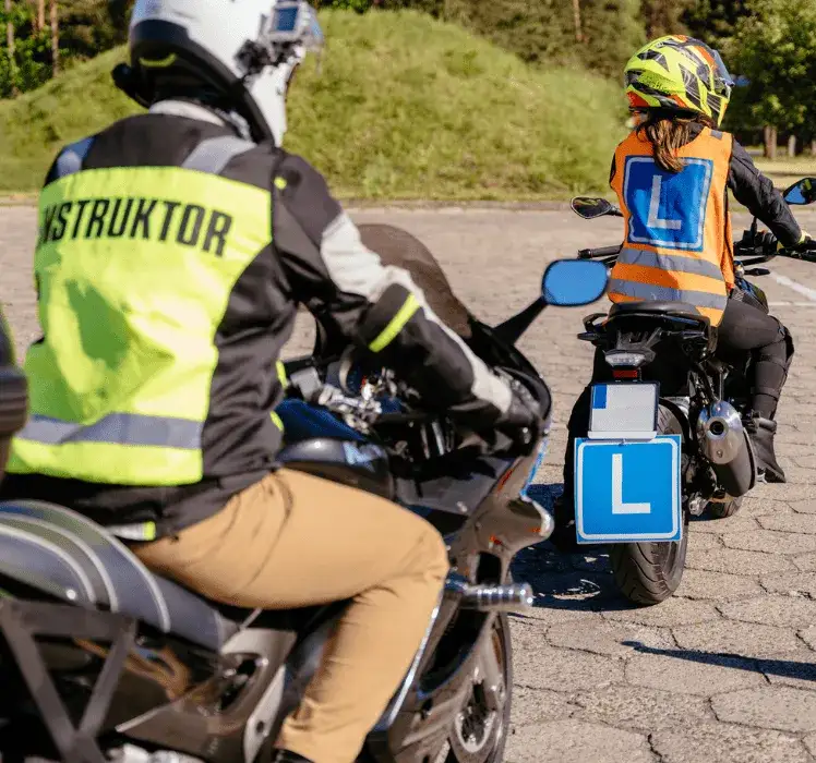 Jakie prawo jazdy na motor 125? Sprawdź wymagania i wyjątki